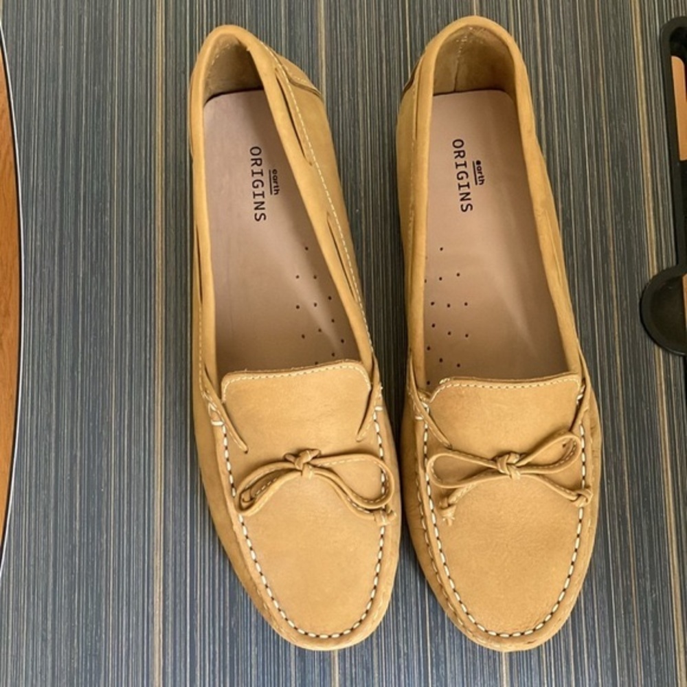 Earth Origins Monarch Leather Women’s Loafers Camel Size 10
